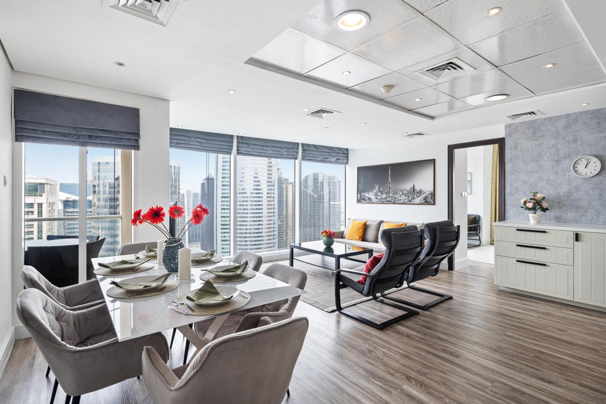 Modern & Spacious 2-Bed Condo With Panoramic Lake Views, Dual Balconies, Steps From Dubai Jlt Metro By "La Buena Vida Holiday Homes" Экстерьер фото