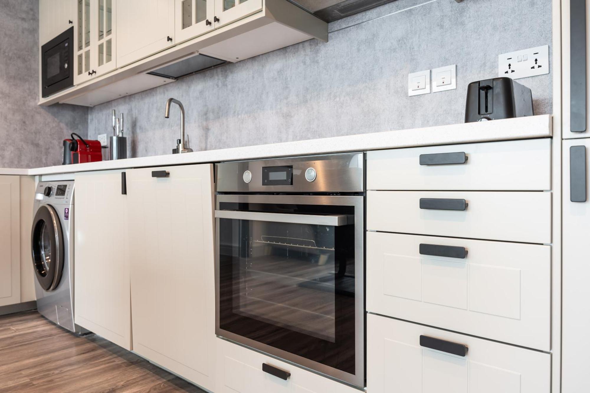 Modern & Spacious 2-Bed Condo With Panoramic Lake Views, Dual Balconies, Steps From Dubai Jlt Metro By "La Buena Vida Holiday Homes" Экстерьер фото